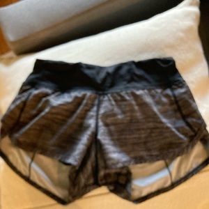 Lululemon Speed Up shorts